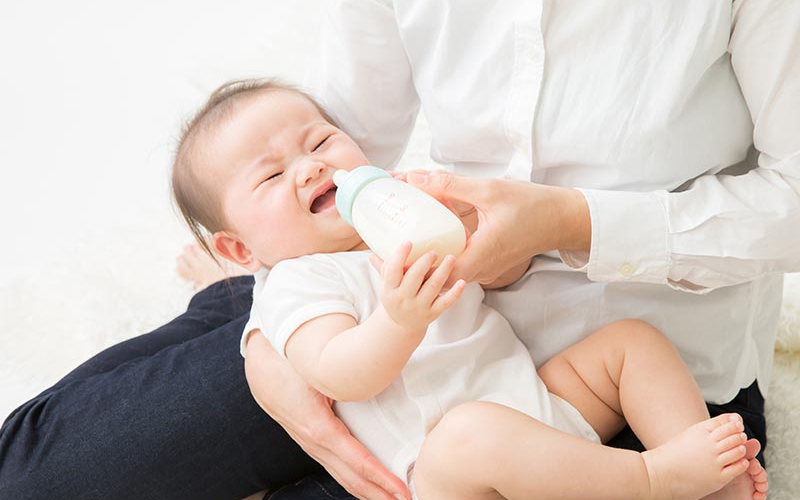 Những nguyên nhân khiến trẻ lười bú